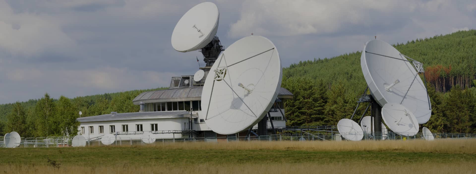 What Is Earth Station Antenna Diversity – Benefits, Types & Use Cases